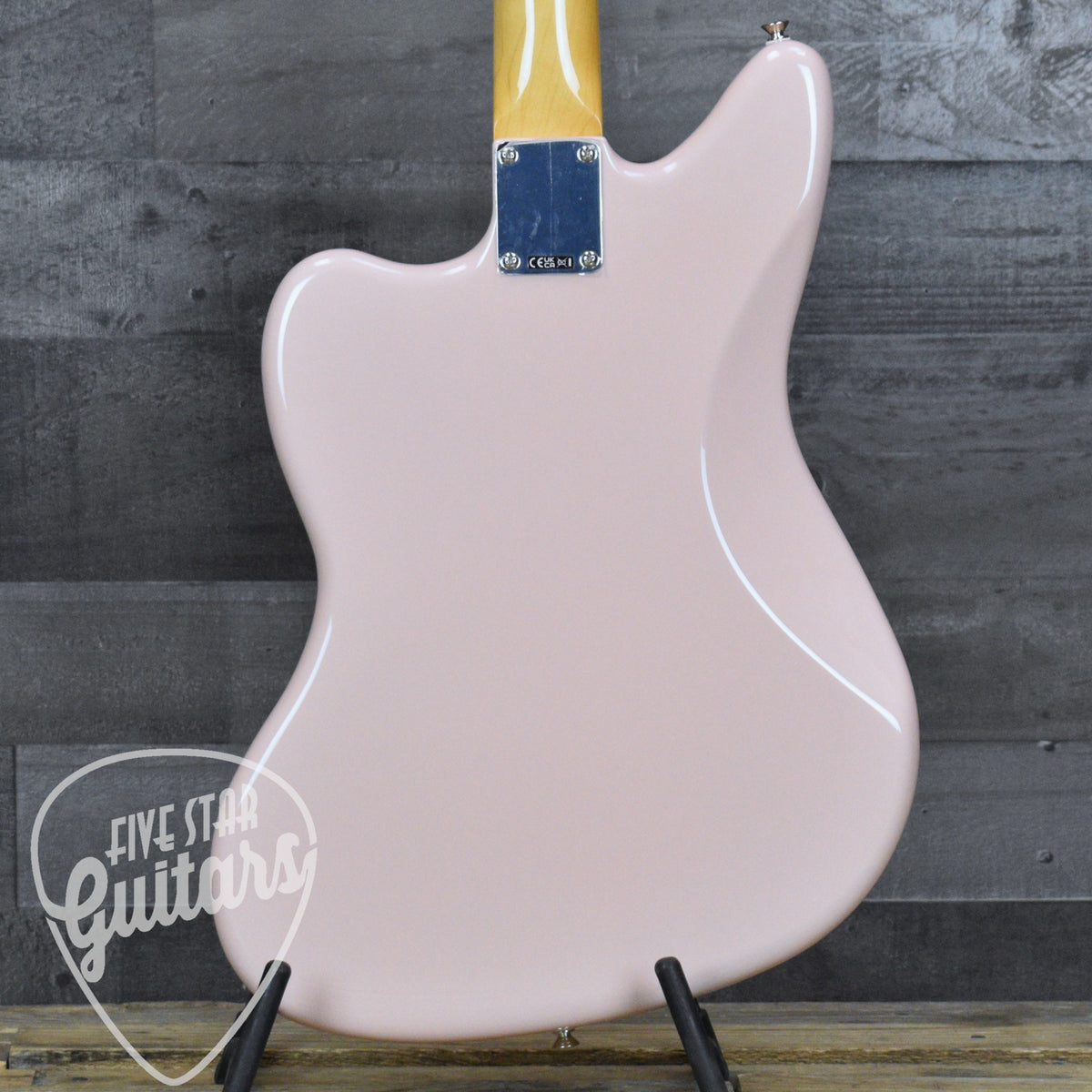 Fender Vintera  III Mid 60s Jaguar - Shell Pink with Gigbag