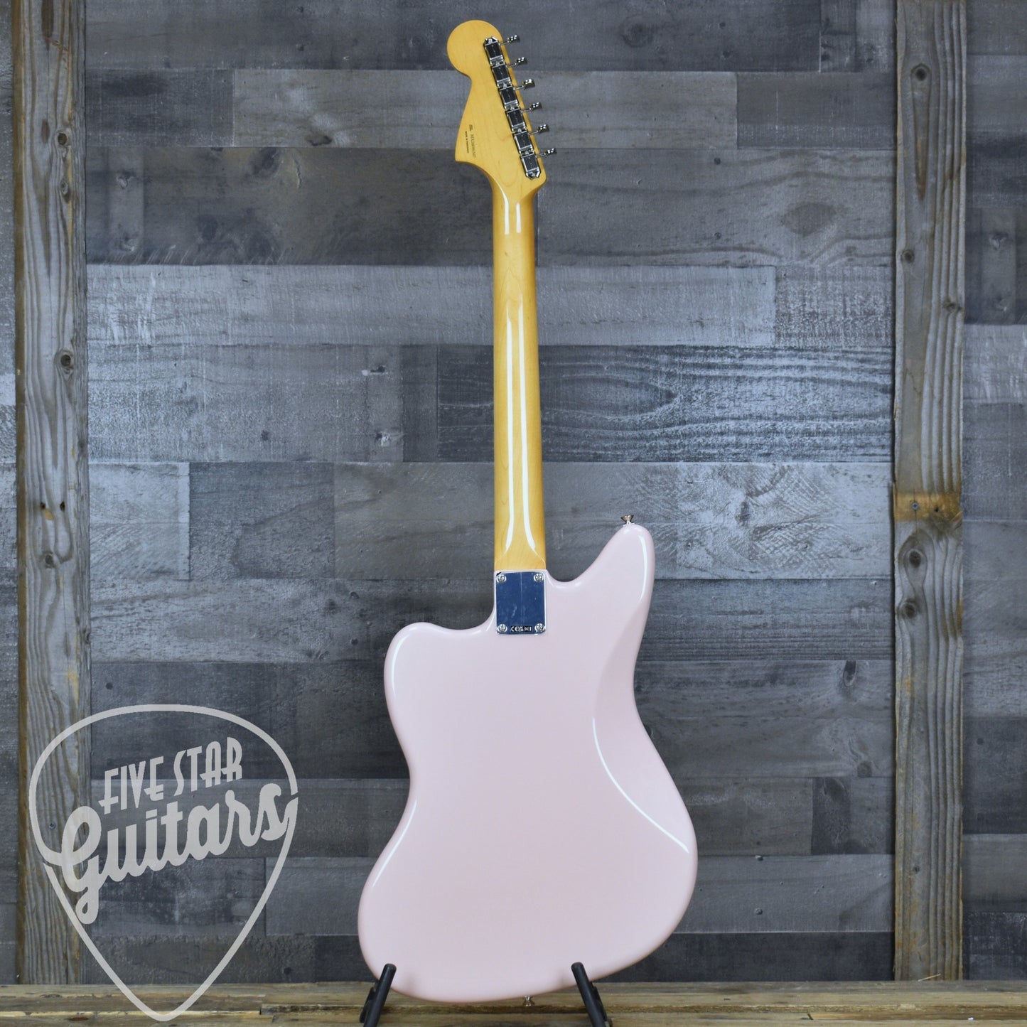 Fender Vintera  III Mid 60s Jaguar - Shell Pink with Gigbag