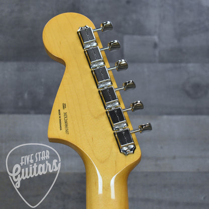 Fender Vintera  III Mid 60s Jaguar - Shell Pink with Gigbag
