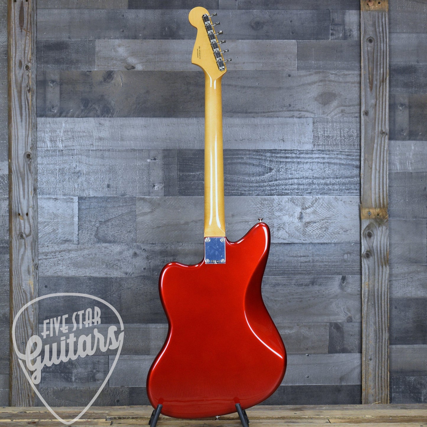 Fender Vintera III Mid 60s Jazzmaster - Candy Apple Red with Gigbag