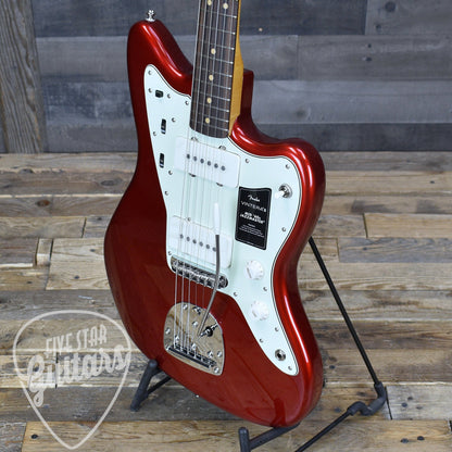Fender Vintera III Mid 60s Jazzmaster - Candy Apple Red with Gigbag