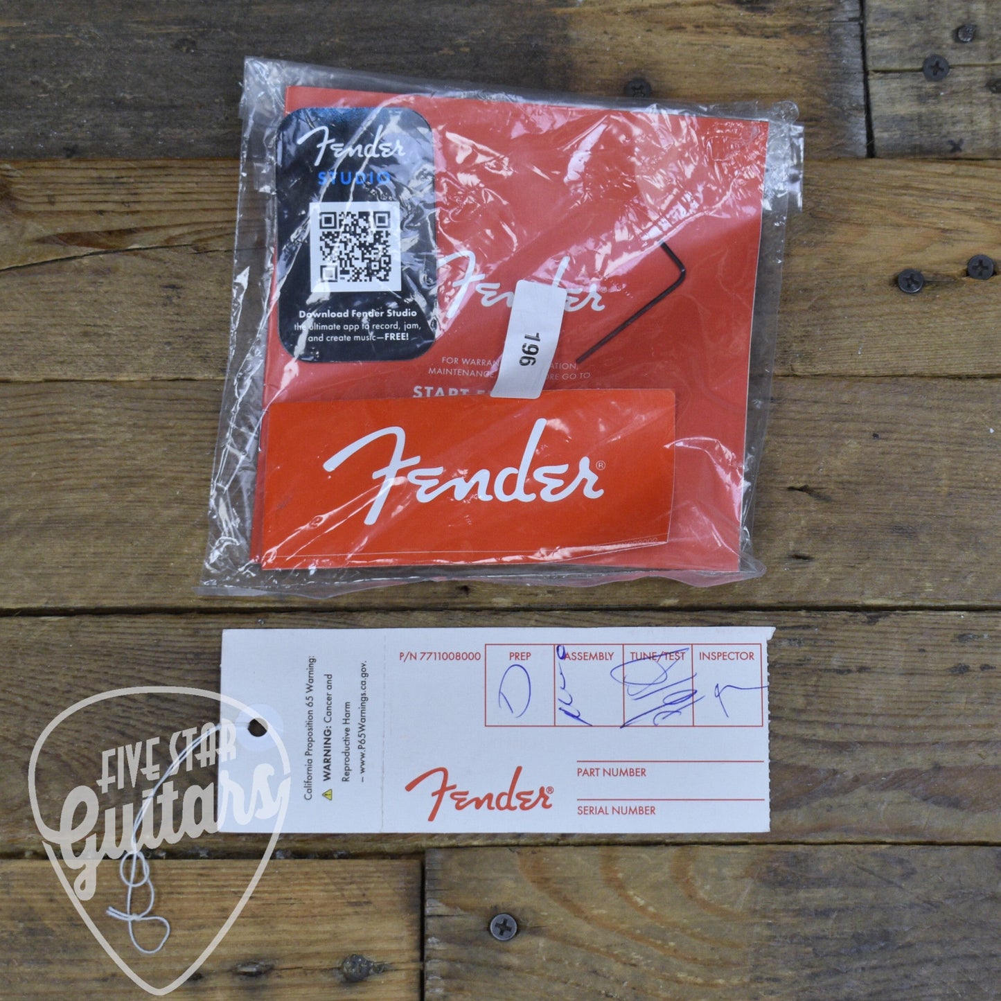 Fender Vintera III Mid 60s Jazzmaster - Candy Apple Red with Gigbag