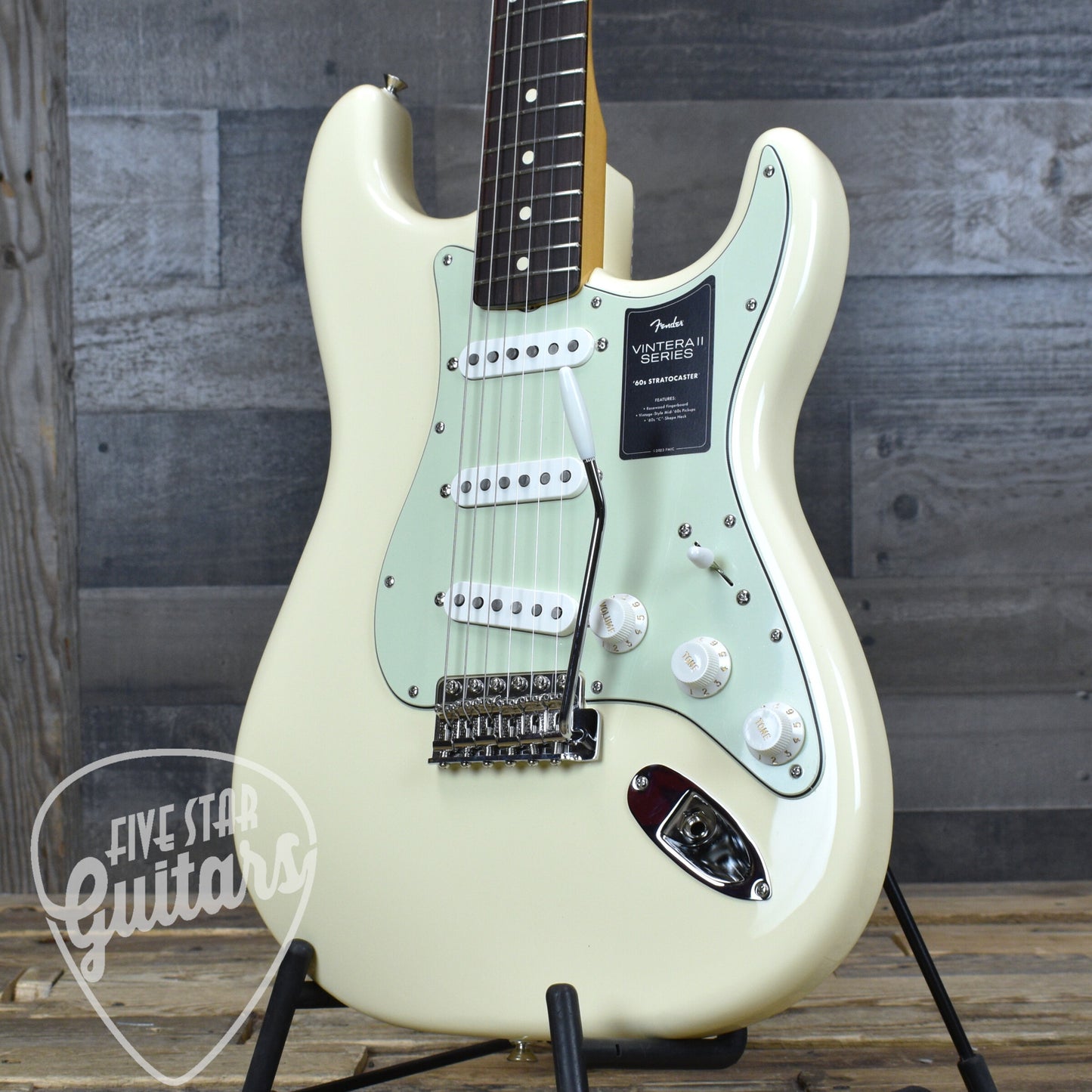 Fender Vintera II '60s Stratocaster Rosewood Fingerboard - Olympic White with Gigbag