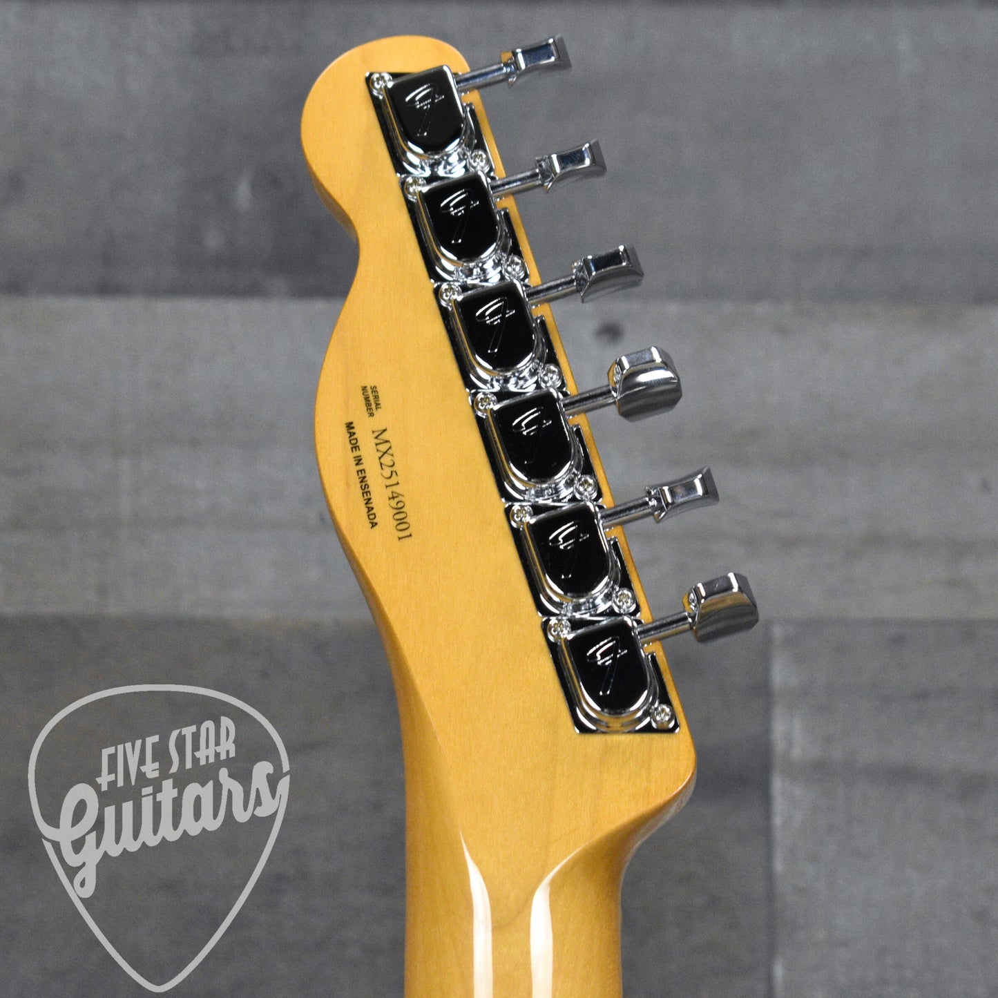 Fender Vintera II '60s Telecaster Thinline - 3-Color Sunburst with Gig Bag