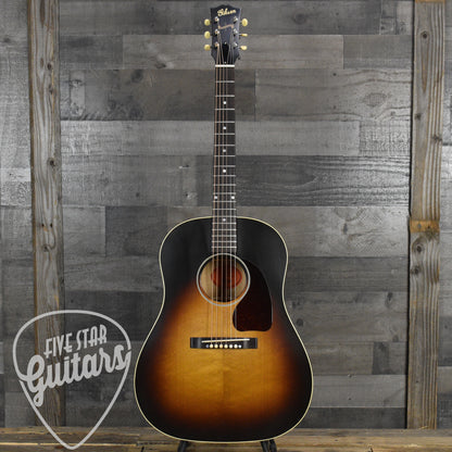 Gibson 1942 Banner J-45 -  Vintage Sunburst with Hard Shell Case