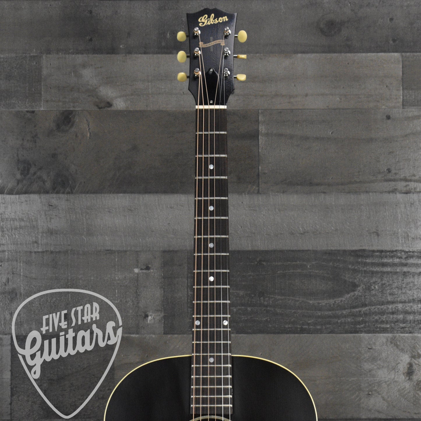 Gibson 1942 Banner J-45 -  Vintage Sunburst with Hard Shell Case