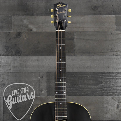 Gibson 1942 Banner J-45 -  Vintage Sunburst with Hard Shell Case