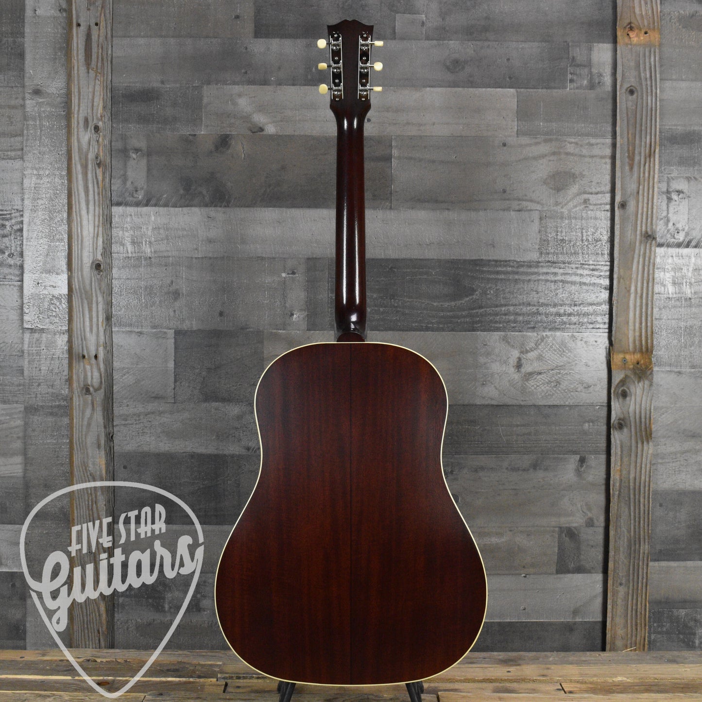 Gibson 1942 Banner J-45 -  Vintage Sunburst with Hard Shell Case