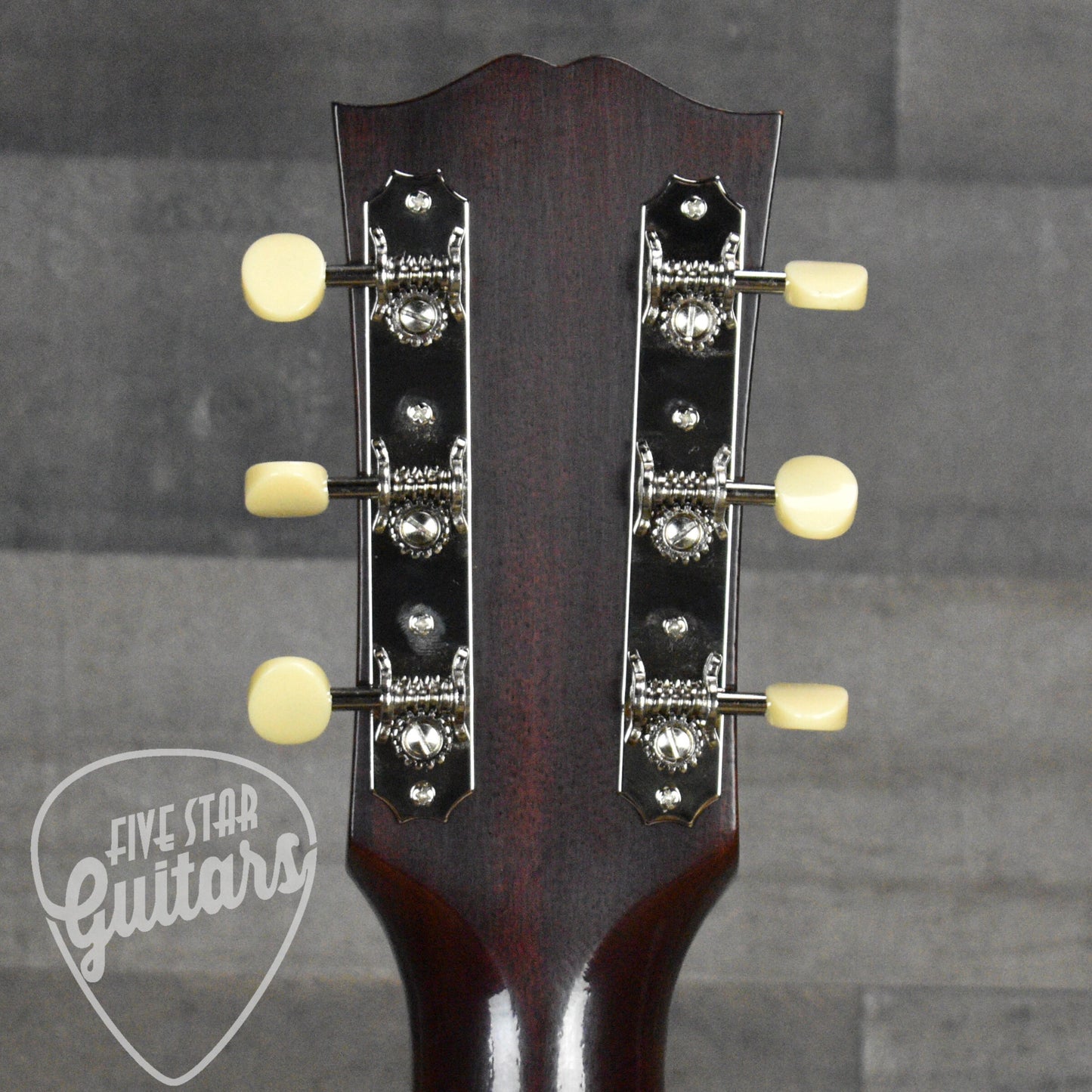 Gibson 1942 Banner J-45 -  Vintage Sunburst with Hard Shell Case