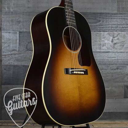 Gibson 1942 Banner J-45 -  Vintage Sunburst with Hard Shell Case