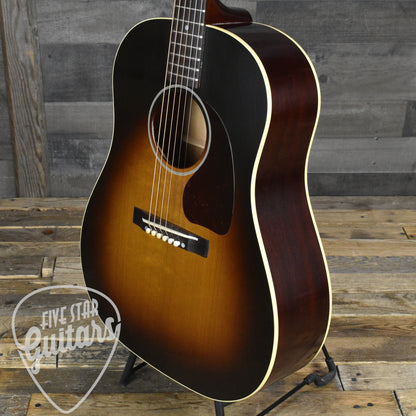 Gibson 1942 Banner J-45 -  Vintage Sunburst with Hard Shell Case
