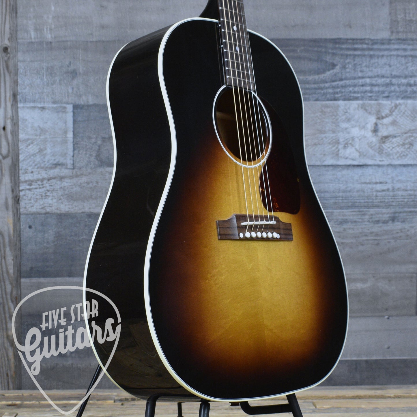 Gibson J-45 Standard - Vintage Sunburst with Hard Shell Case