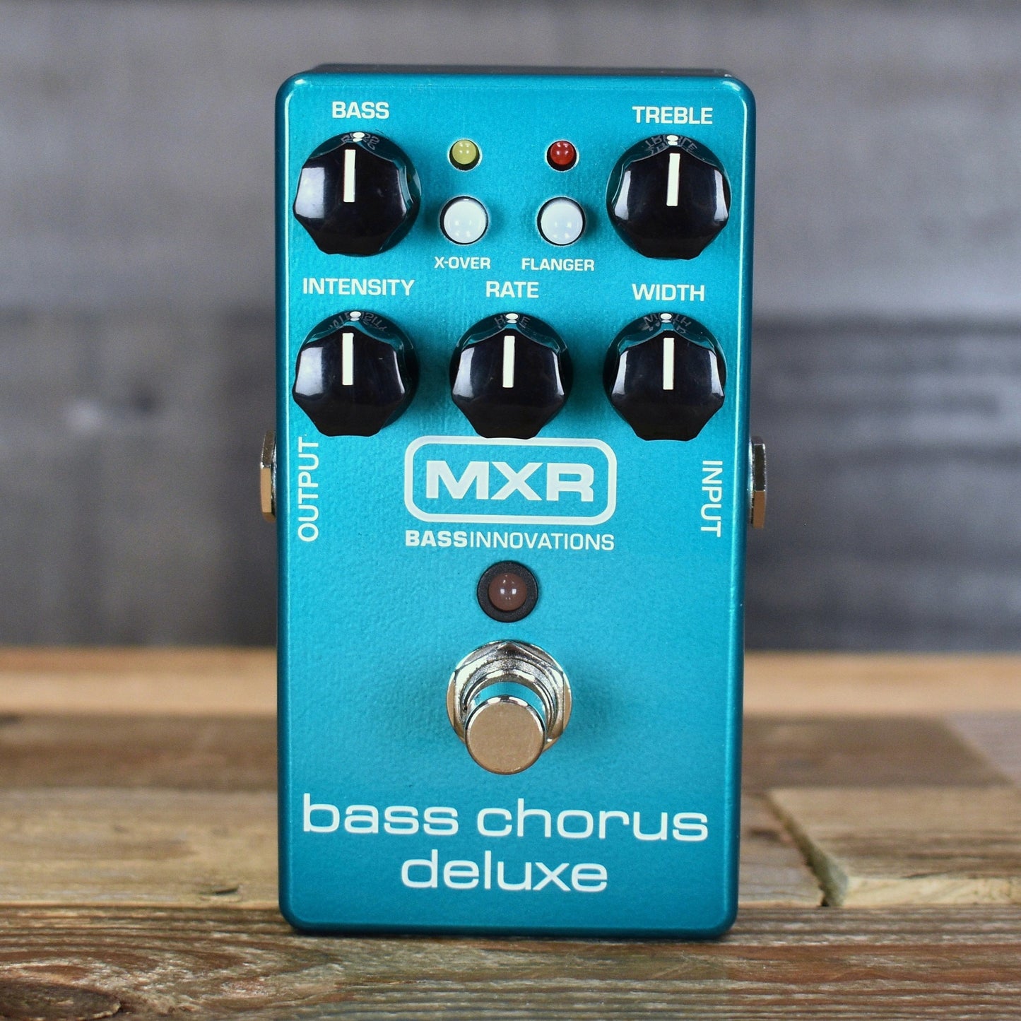 MXR M83 Bass Chorus Deluxe