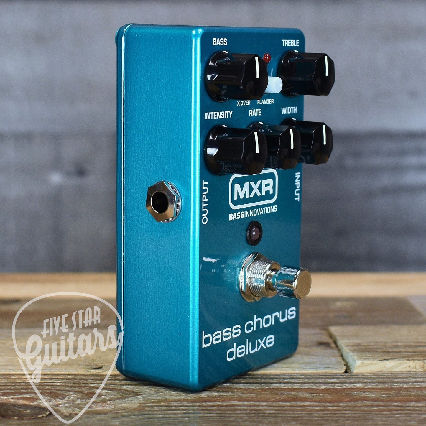 MXR M83 Bass Chorus Deluxe