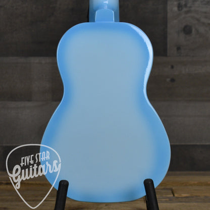 Makala Dolphin Uke Light Blue Burst