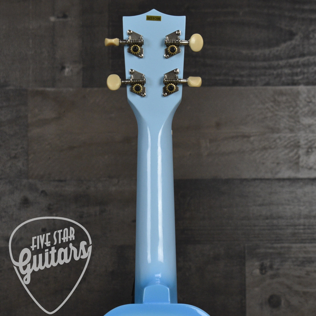 Makala Dolphin Ukulele Light Blue Burst