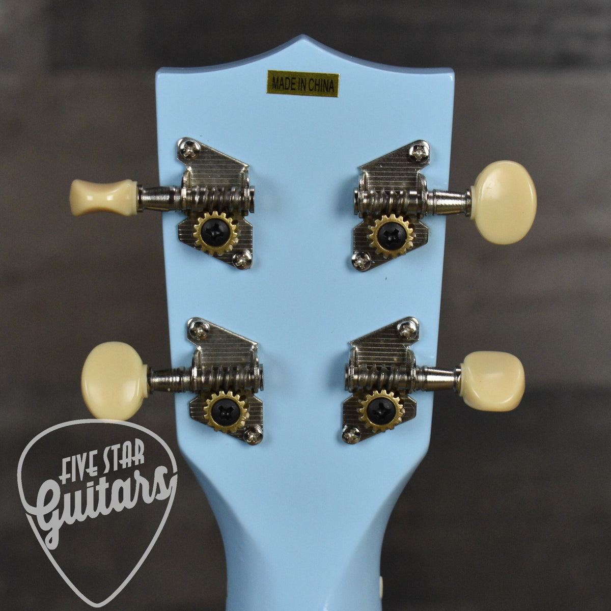 Makala Dolphin Ukulele Light Blue Burst