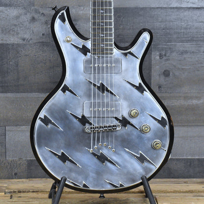 McSwain Guitars "Silver Bolt" - with Hardshell Case