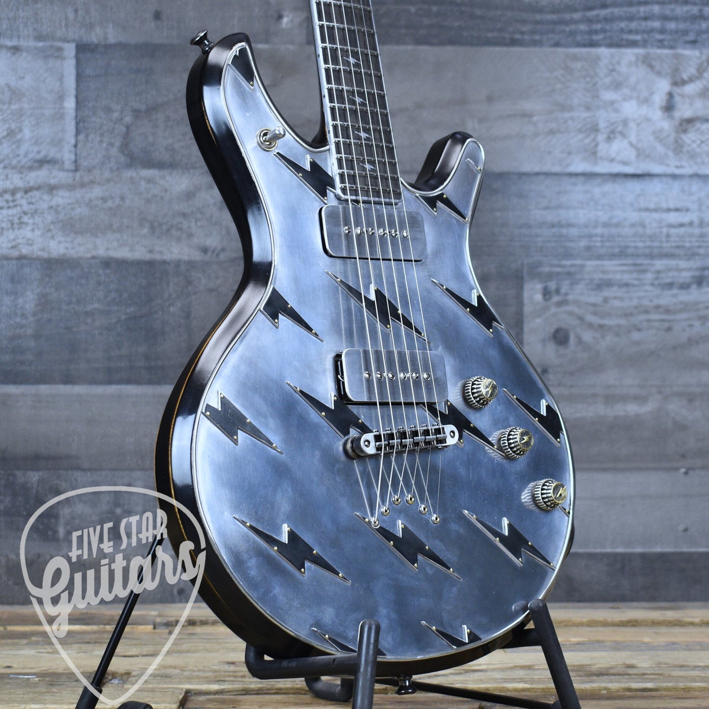 McSwain Guitars "Silver Bolt" - with Hardshell Case