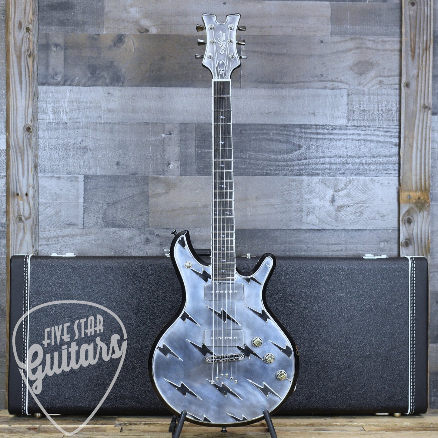 McSwain Guitars "Silver Bolt" - with Hardshell Case