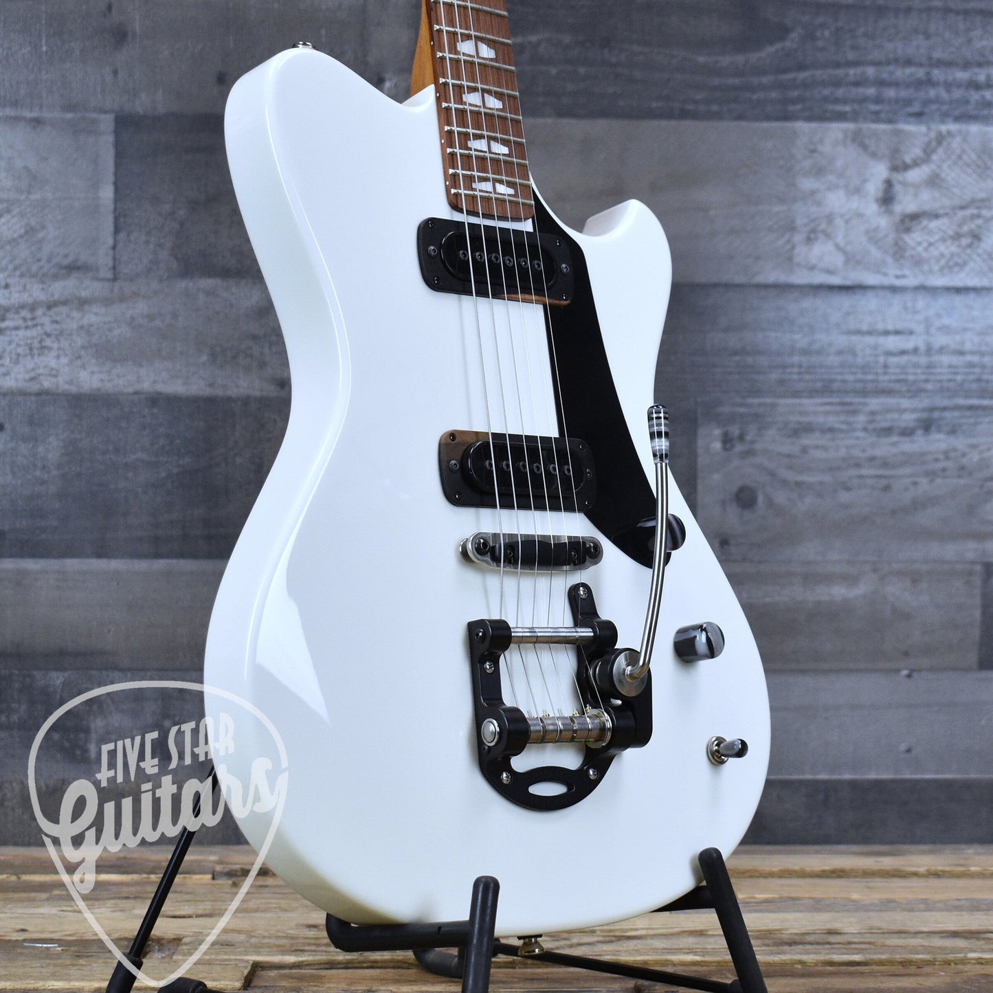 Powers Electric A-Type Moonlight White PF42 CamTail - Moonlight White with Gigbag