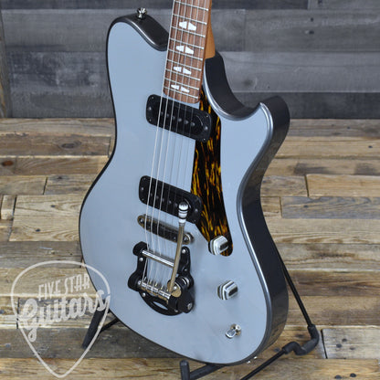 Powers Electric A Type - Cam Tail - Two Tone Chalk/London Grey with Powers Electric Gigbag