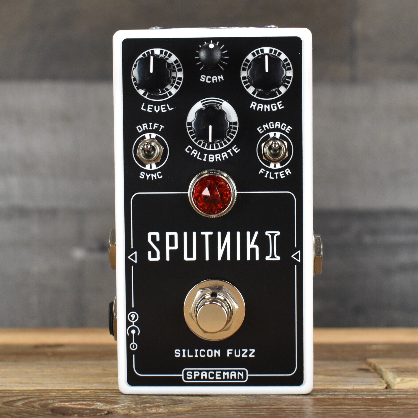 Spaceman Effects Sputnik 1 Silicon Fuzz Pedal - White Edition