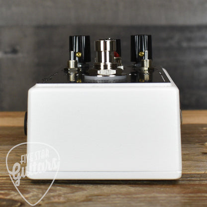 Spaceman Effects Sputnik 1 Silicon Fuzz Pedal - White Edition