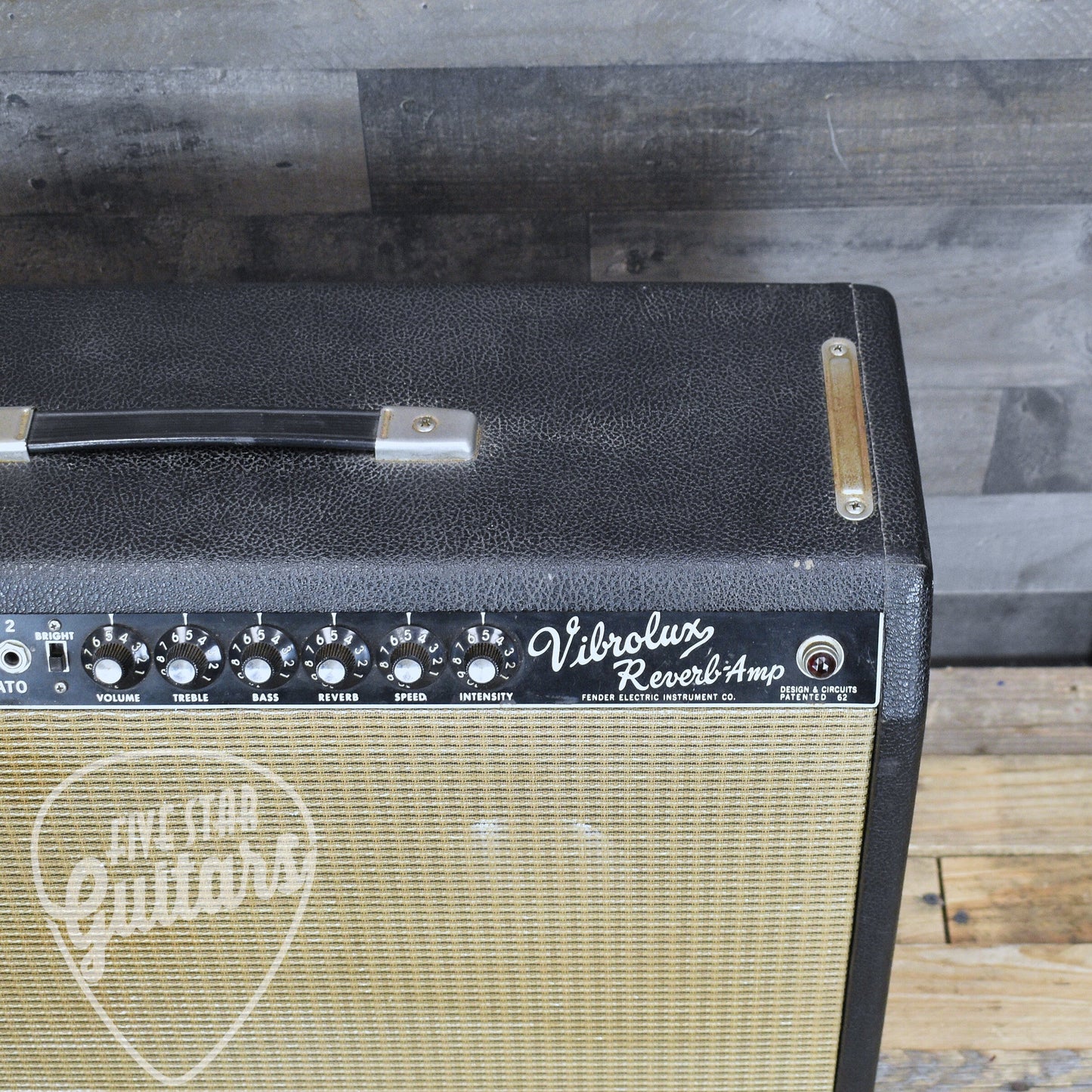 Pre-Owned 1965 Fender Vibrolux Reverb Model AA864 with Flightcase - LOCAL PICKUP ONLY