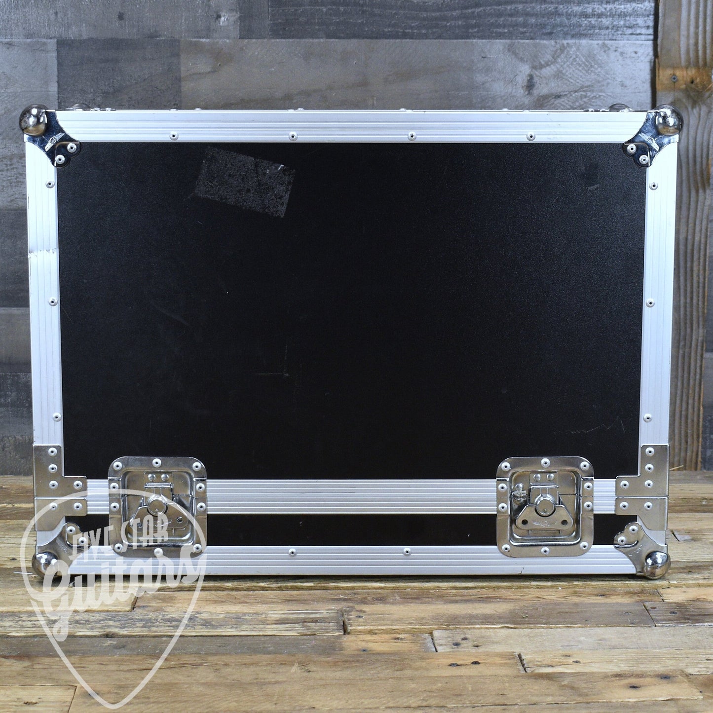 Pre-Owned 1965 Fender Vibrolux Reverb Model AA864 with Flightcase - LOCAL PICKUP ONLY