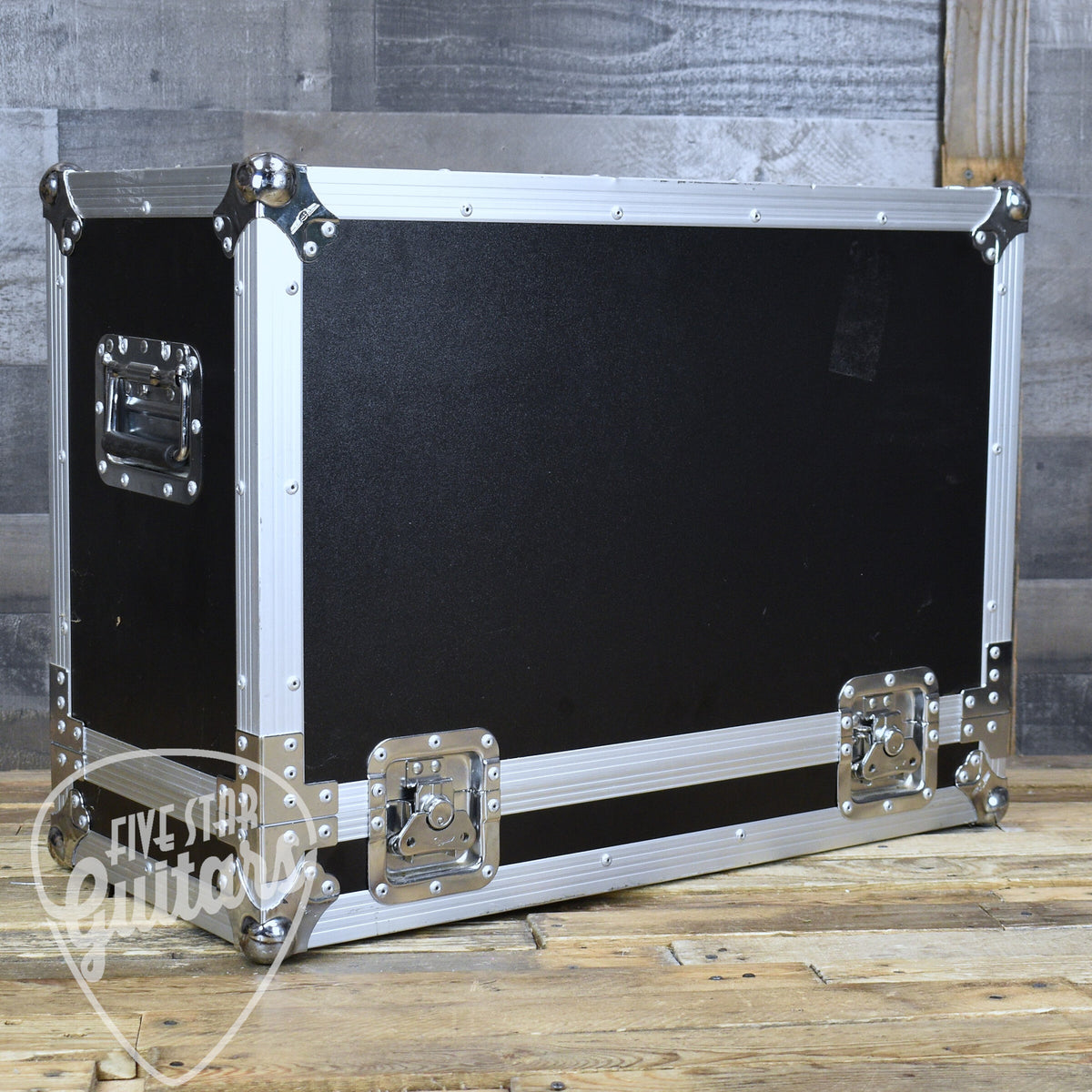 Pre-Owned 1965 Fender Vibrolux Reverb Model AA864 with Flightcase - LOCAL PICKUP ONLY