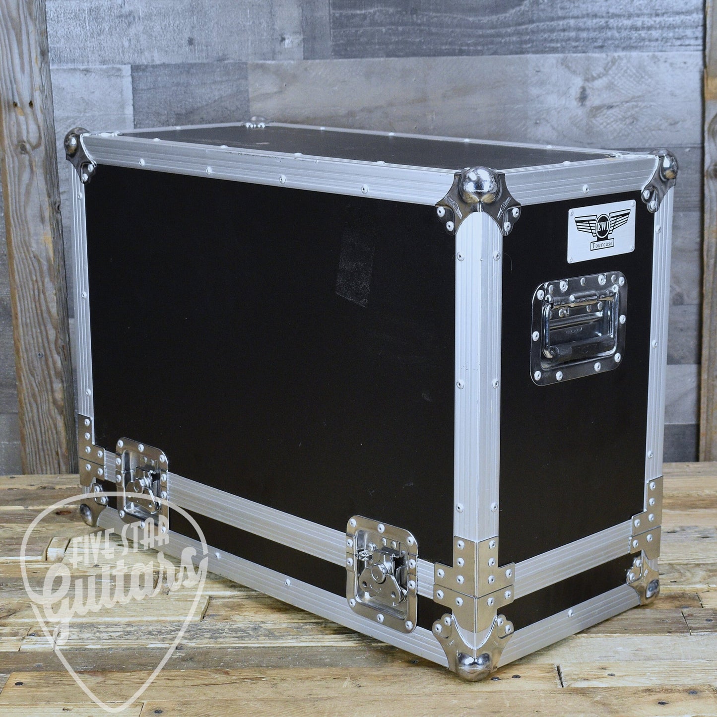 Pre-Owned 1965 Fender Vibrolux Reverb Model AA864 with Flightcase - LOCAL PICKUP ONLY