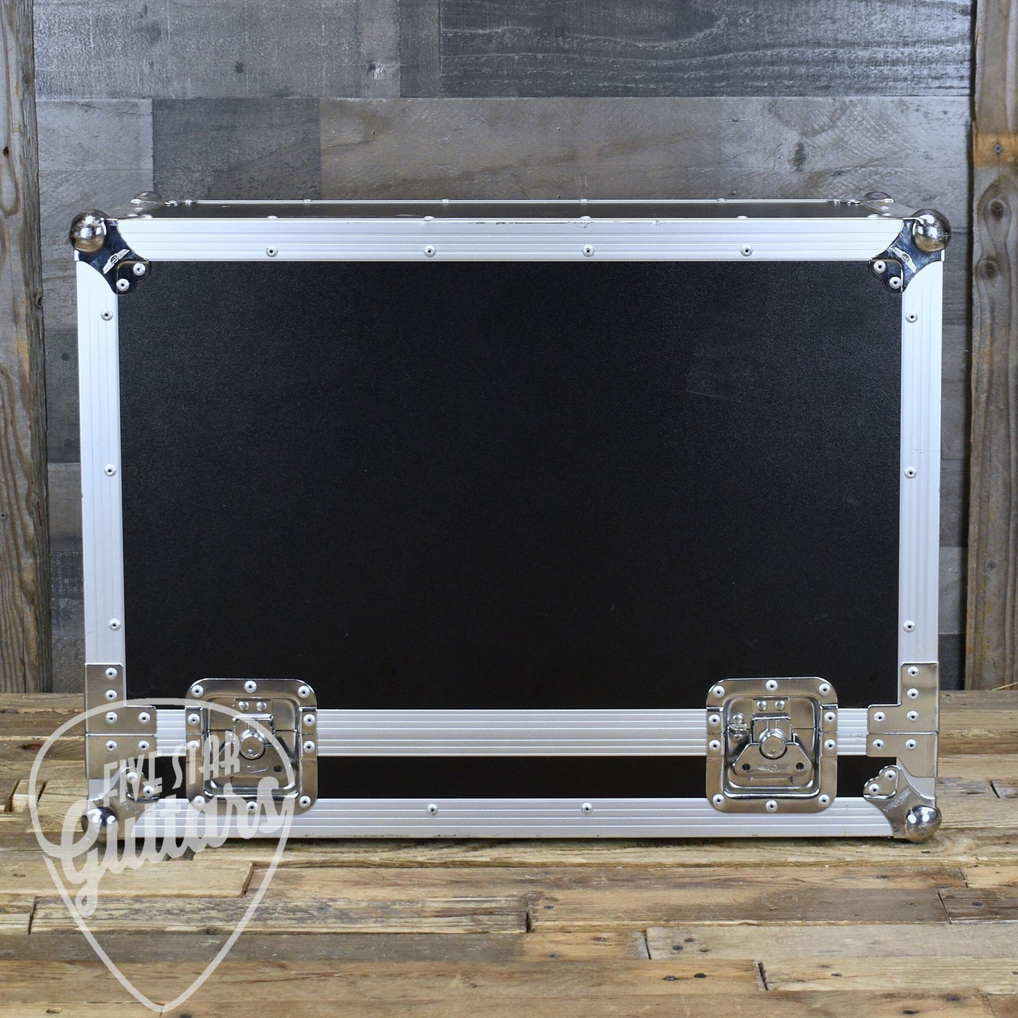 Pre-Owned 1965 Fender Vibrolux Reverb Model AA864 with Flightcase - LOCAL PICKUP ONLY