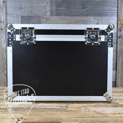 Pre-Owned 1965 Fender Vibrolux Reverb Model AA864 with Flightcase - LOCAL PICKUP ONLY