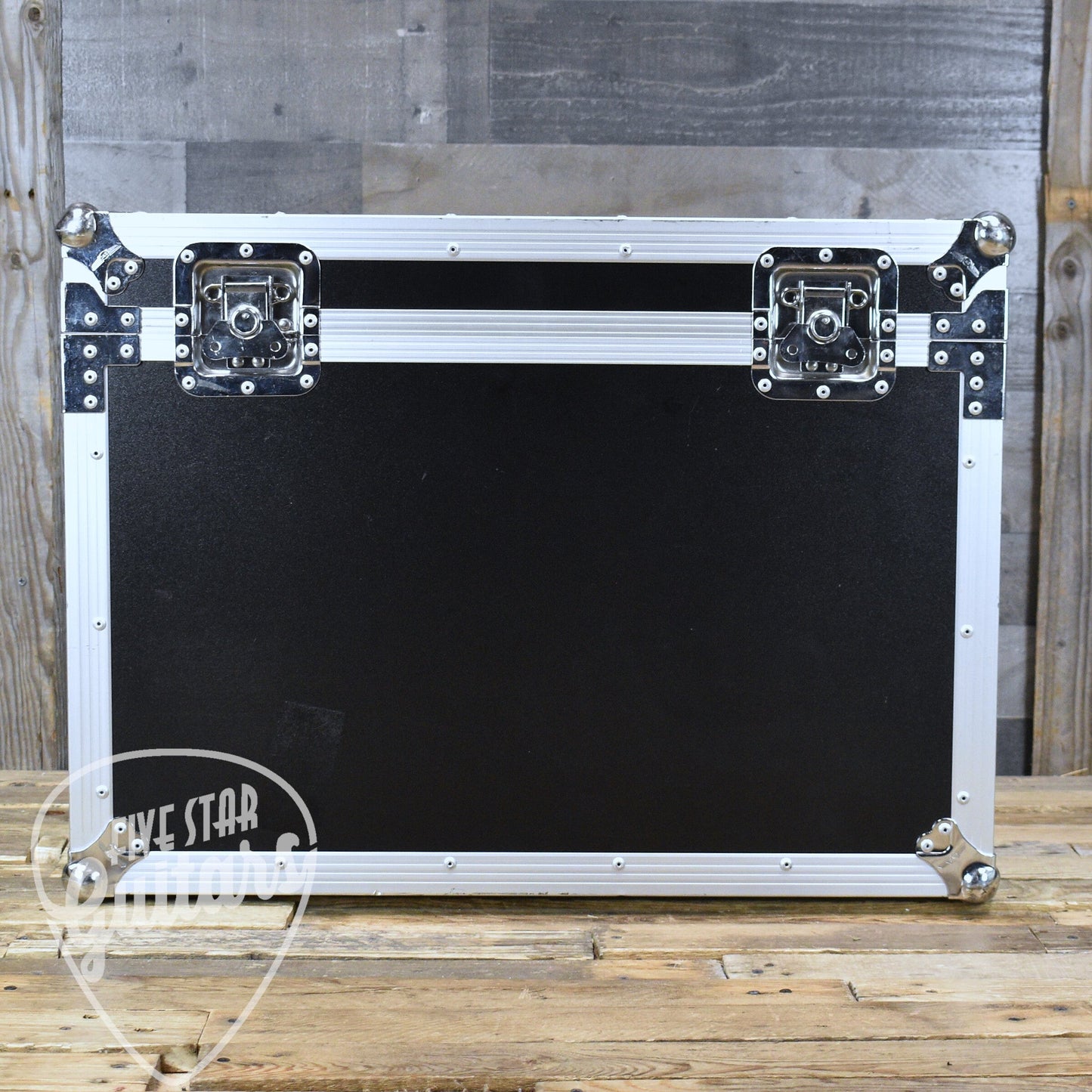 Pre-Owned 1965 Fender Vibrolux Reverb Model AA864 with Flightcase - LOCAL PICKUP ONLY