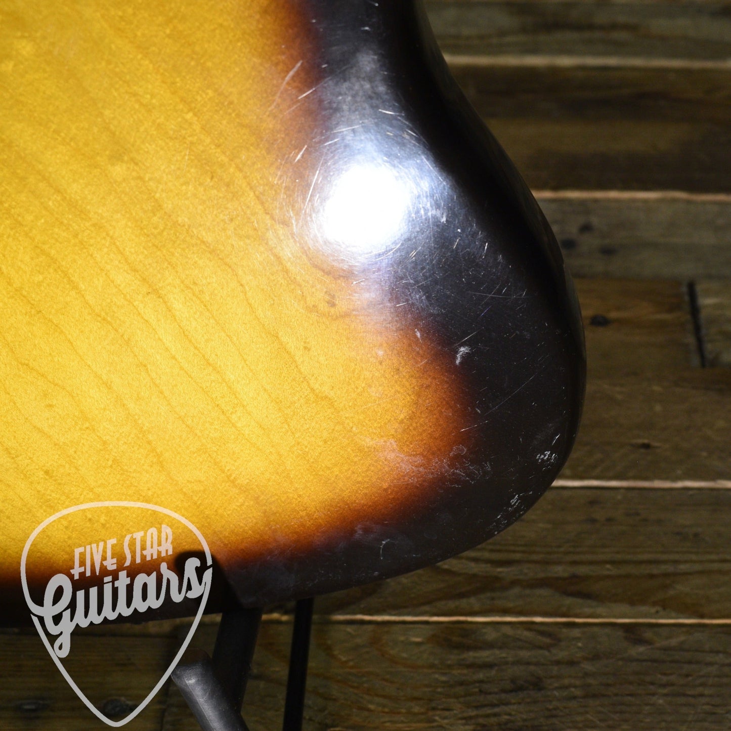 Pre-Owned 1965 Harmony Silhouette H15 - Sunburst with Chipboard Case