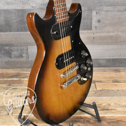 Pre-Owned 1977 Gibson Melody Maker Double - Tobacco Sunburst