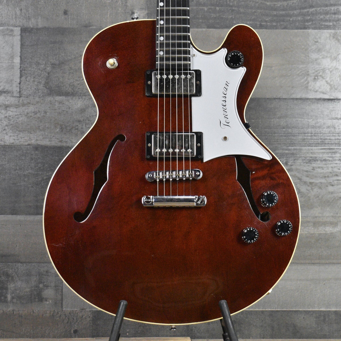 Pre-Owned 1990 Gibson Chet Atkins Tennessean - Walnut
