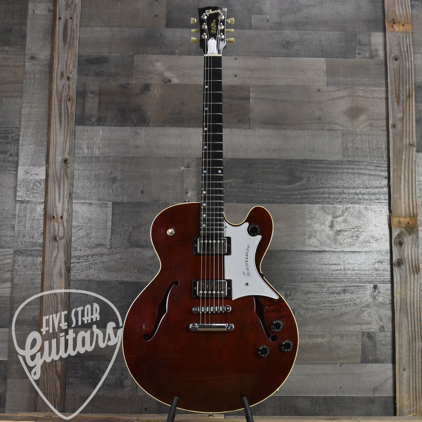 Pre-Owned 1990 Gibson Chet Atkins Tennessean - Walnut