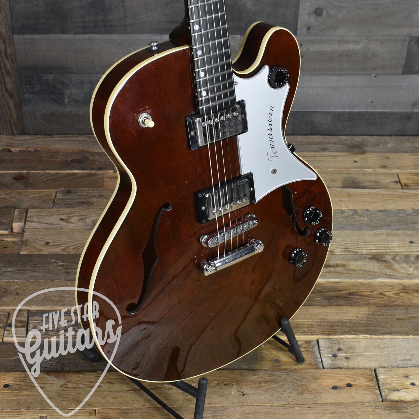 Pre-Owned 1990 Gibson Chet Atkins Tennessean - Walnut