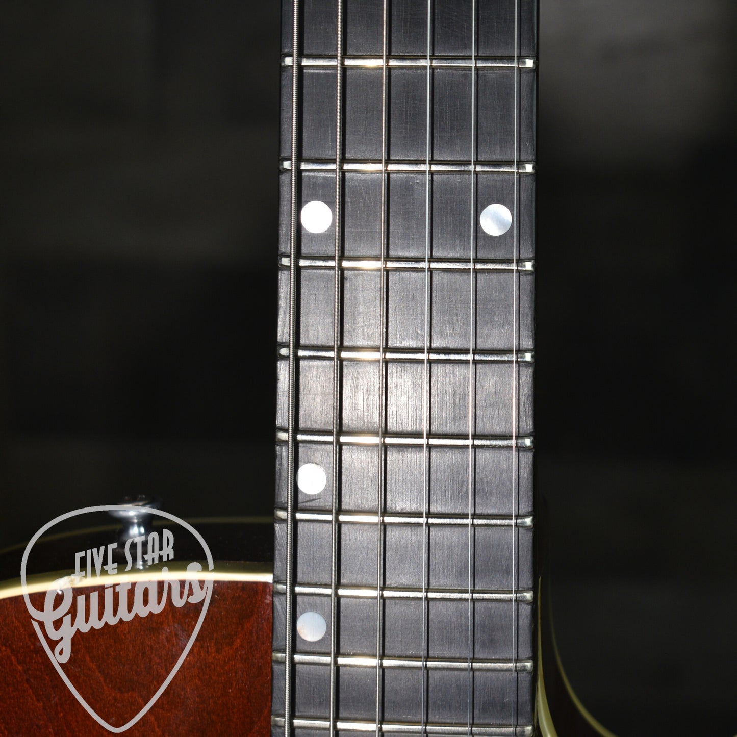 Pre-Owned 1990 Gibson Chet Atkins Tennessean - Walnut
