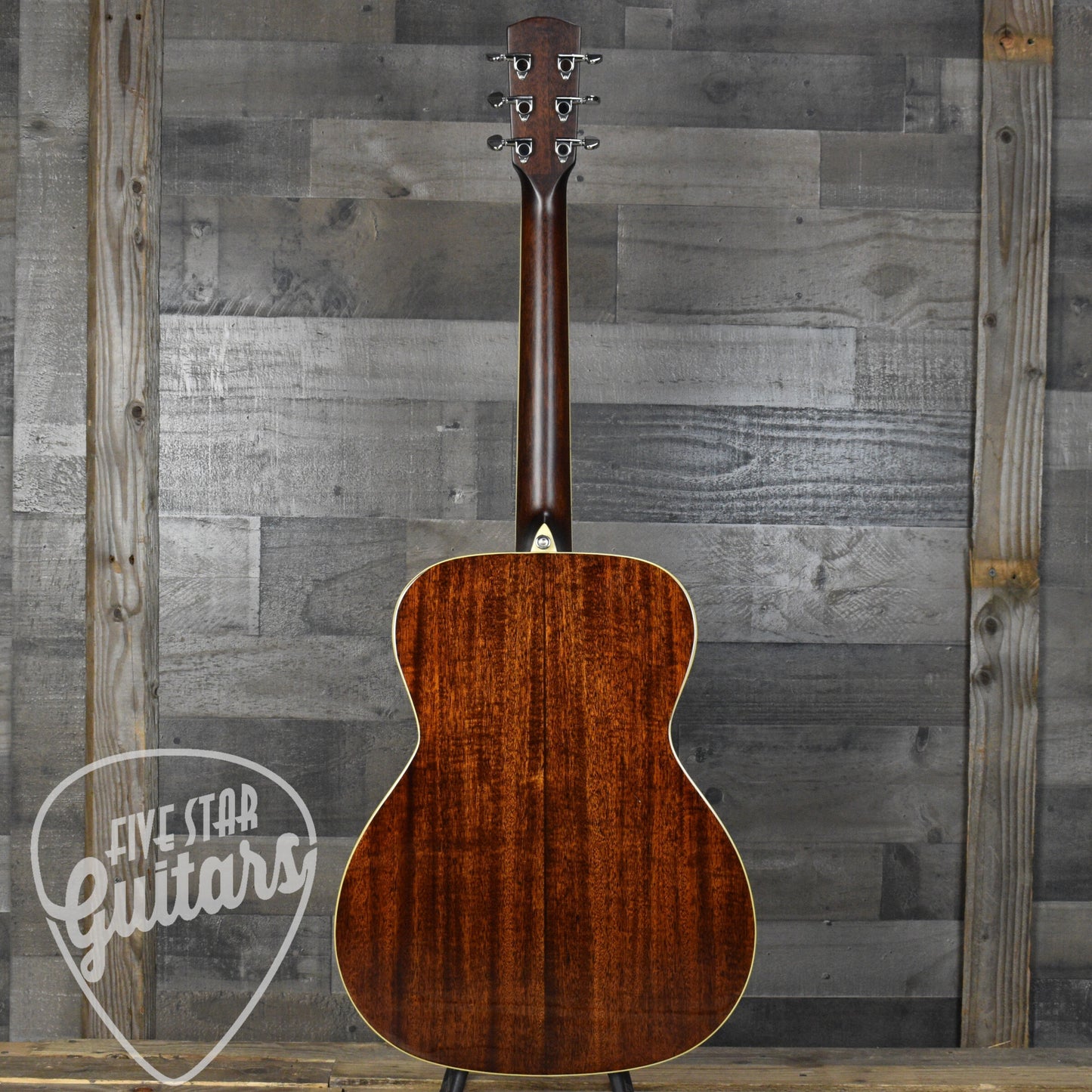 Pre-Owned Alvarez MF610EOM with Hard Shell Case