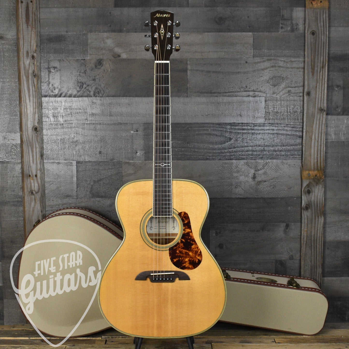 Pre-Owned Alvarez MF610EOM with Hard Shell Case