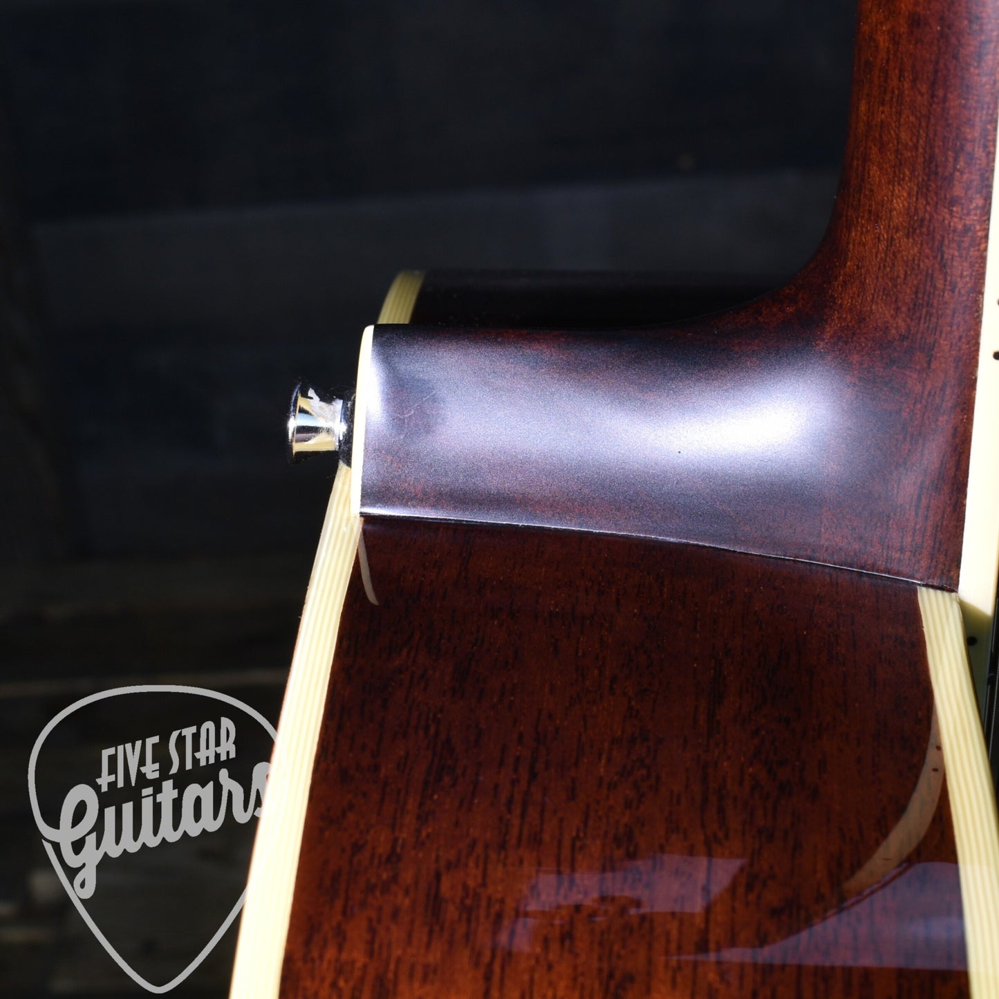 Pre-Owned Alvarez MF610EOM with Hard Shell Case