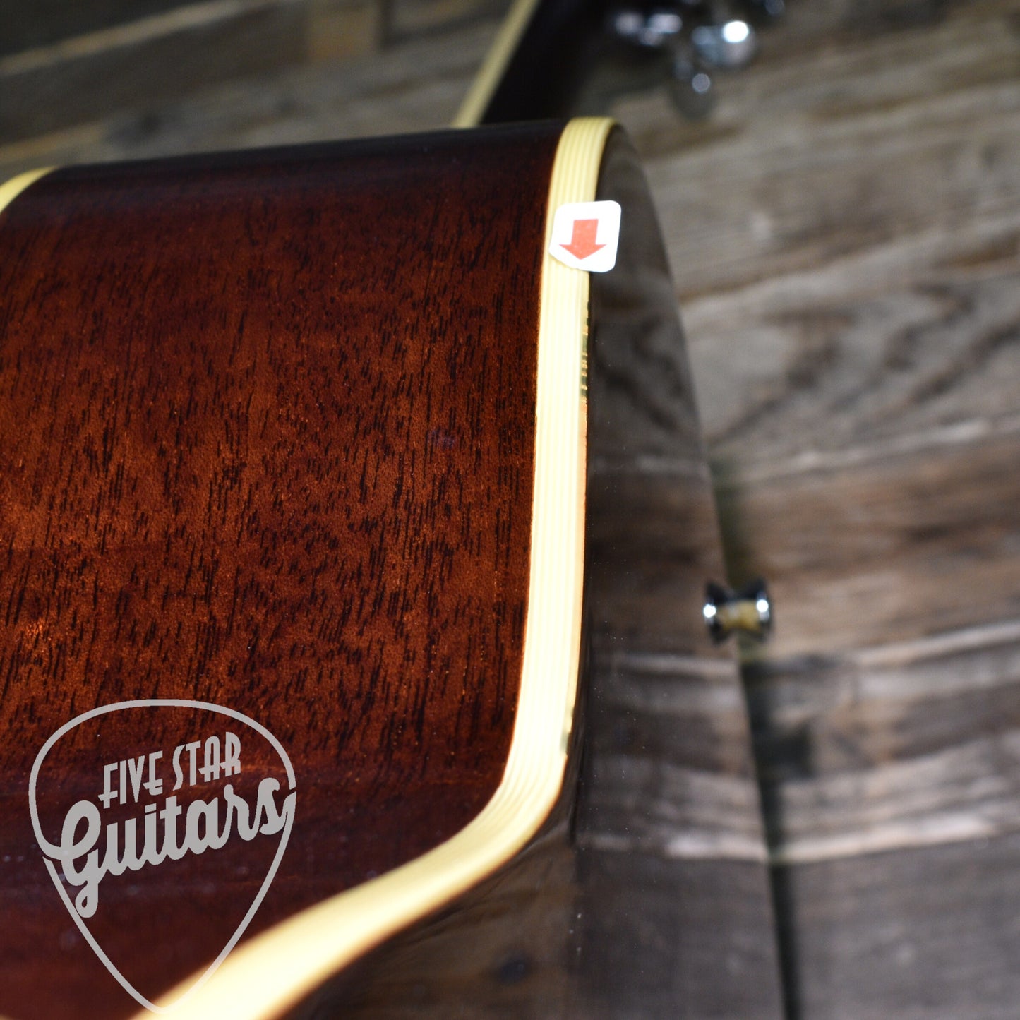 Pre-Owned Alvarez MF610EOM with Hard Shell Case