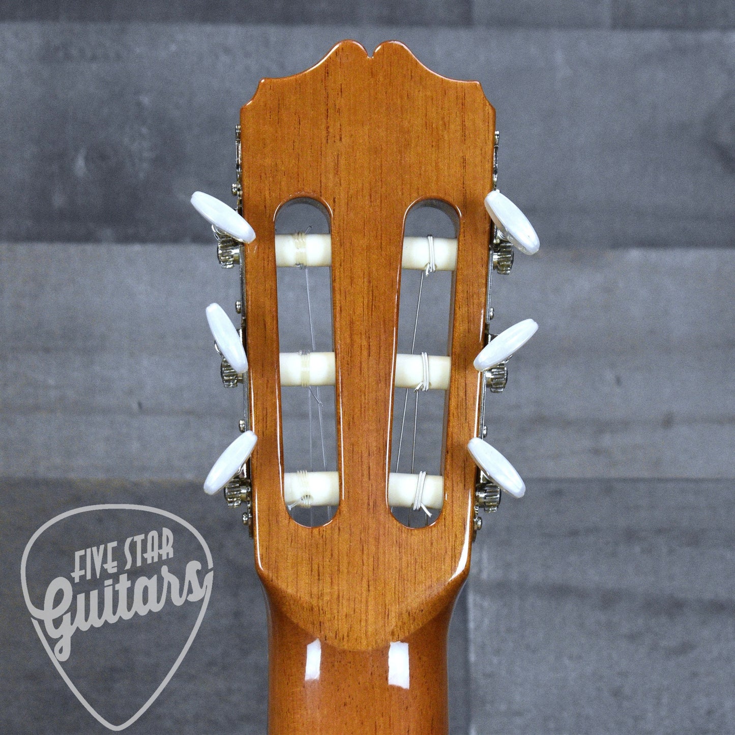 Pre-Owned Antonio Aparicio AA10 - Natural with Hardshell Case