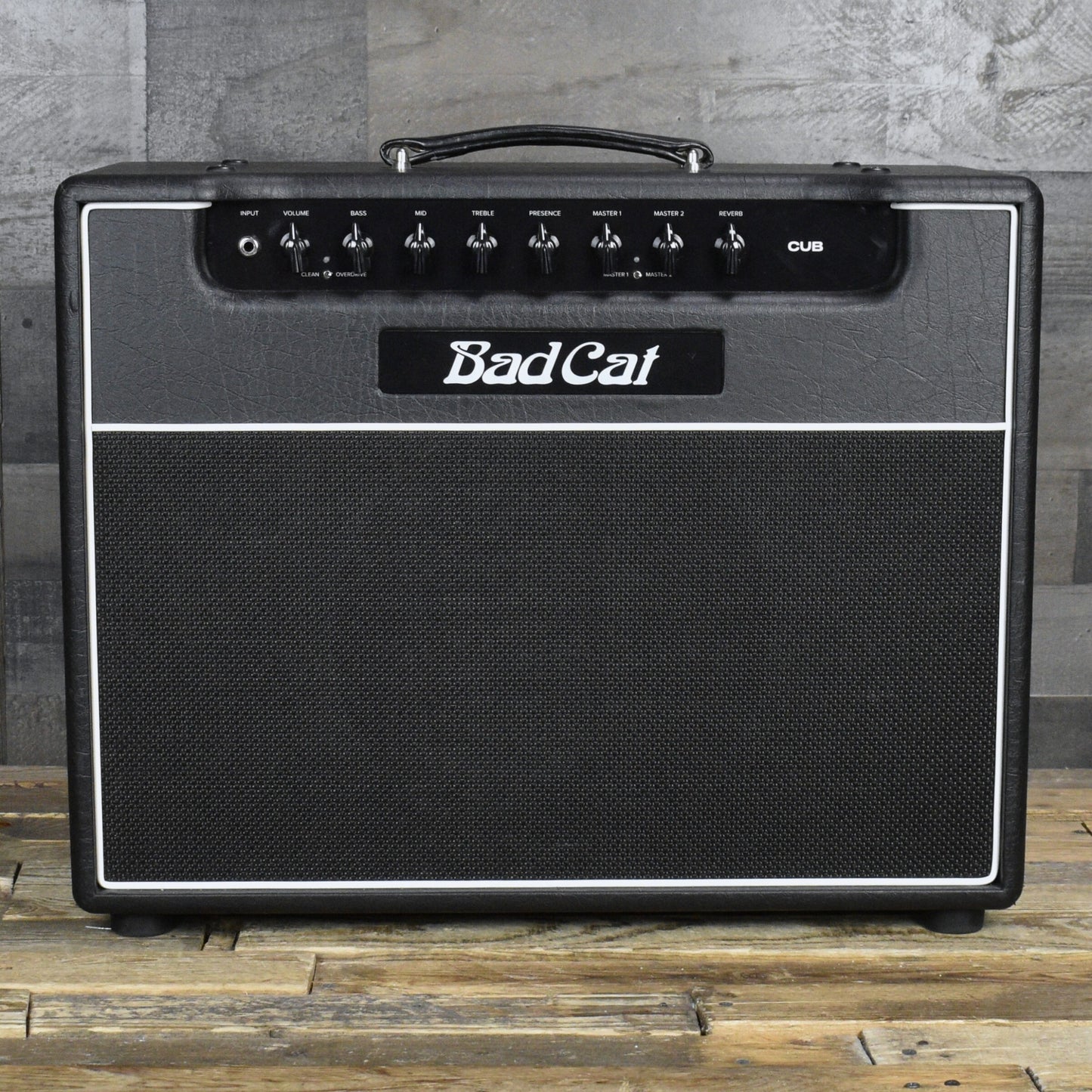 Pre-Owned Bad Cat Cub 30 Combo