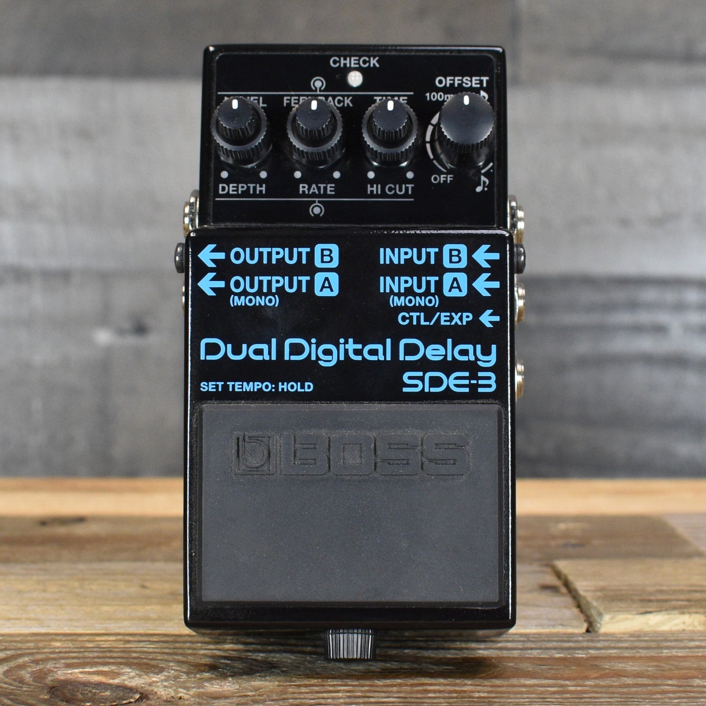 Pre-Owned Boss SDE-3
