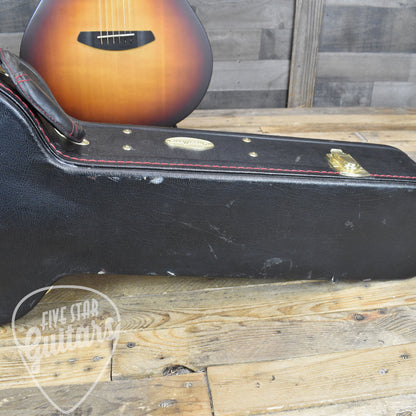 Pre-Owned Breedlove Moonlight Concert - Sunburst with Hardshell Case