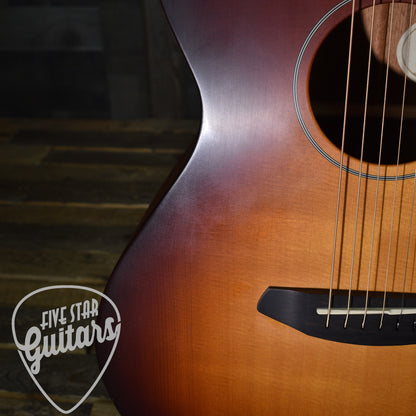 Pre-Owned Breedlove Moonlight Concert - Sunburst with Hardshell Case